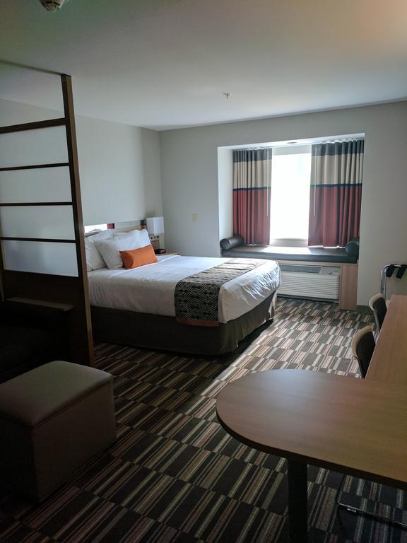 Microtel Inn & Suites By Wyndham Клеріон Екстер'єр фото